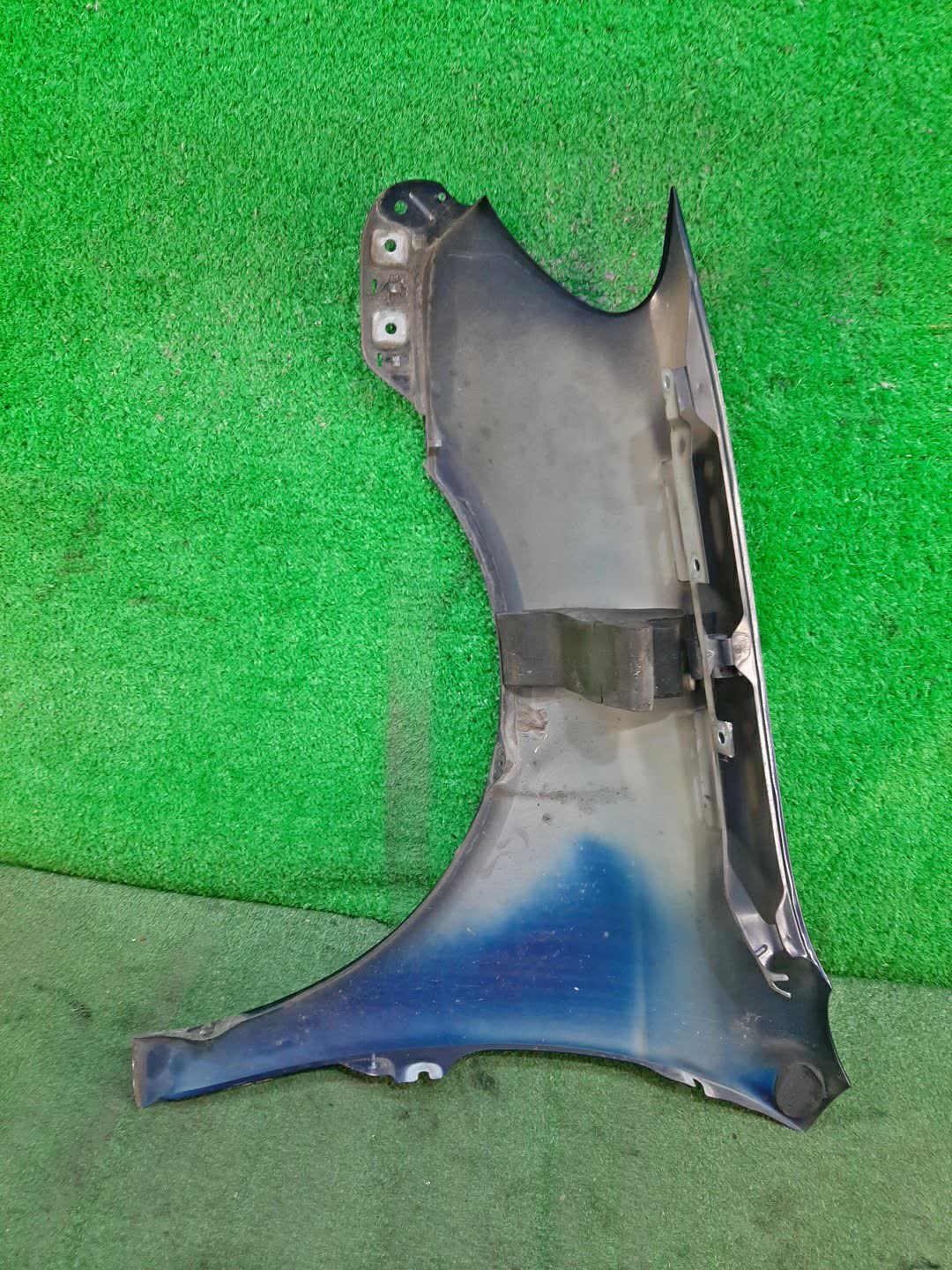 Крыло правое переднее VOLKSWAGEN GOLF 5K1, MK6, AJ5 1K9821022 3 ракурс