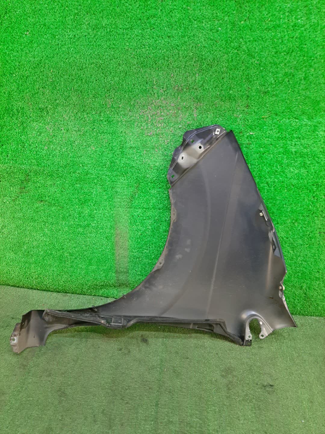 Крыло правое переднее TOYOTA SPADE NCP141, NSP140, NSP141, NCP145 4903 2 ракурс