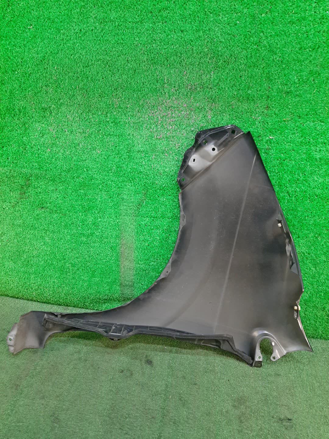 Крыло правое переднее TOYOTA SPADE NCP141, NSP140, NSP141, NCP145 4904 3 ракурс