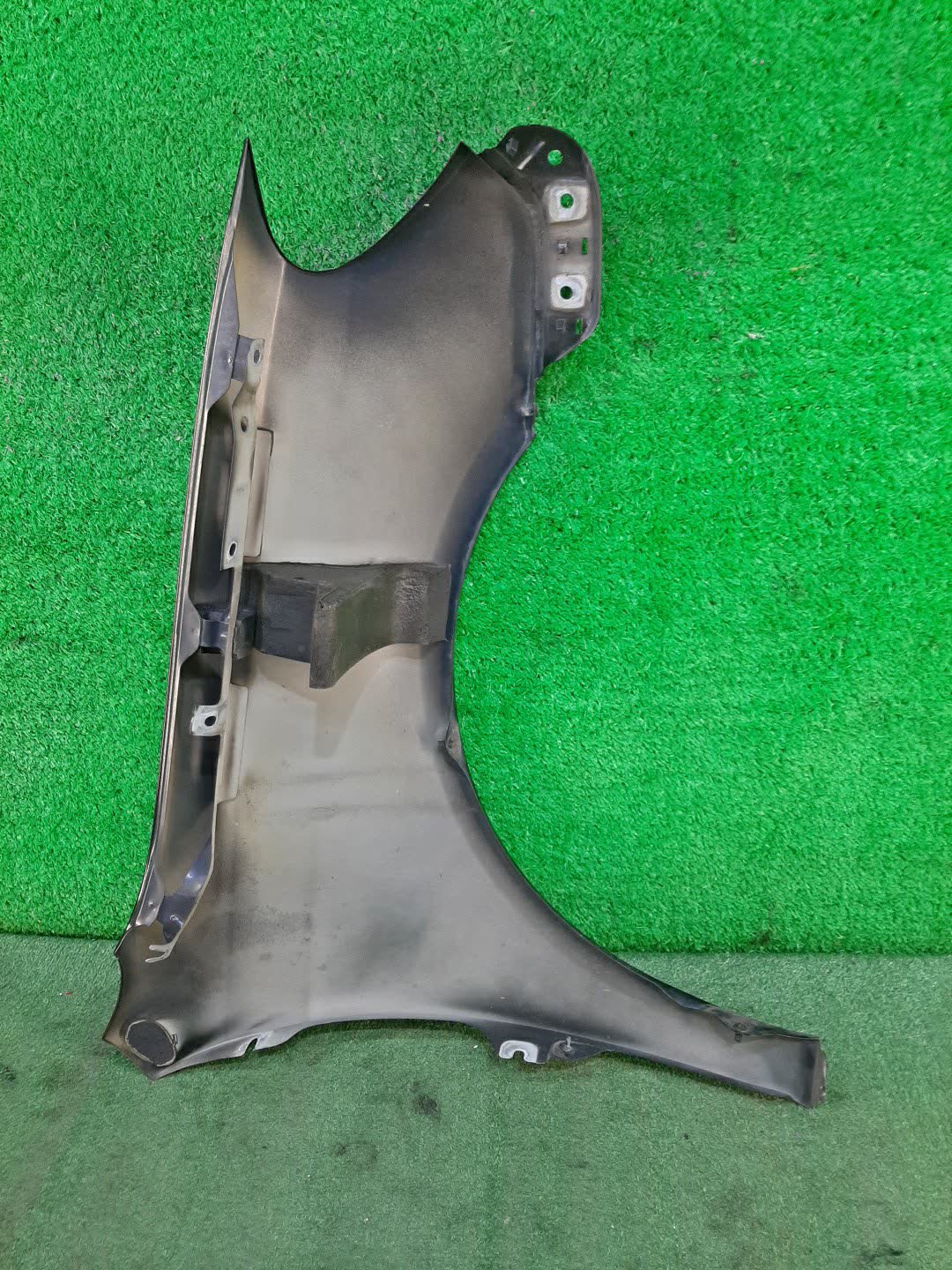 Крыло левое переднее VOLKSWAGEN GOLF 5K1, MK6, AJ5 1K9821021 3 ракурс