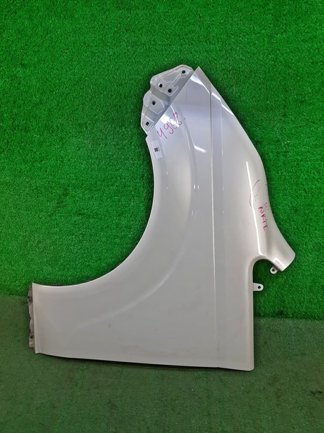 Крыло левое переднее TOYOTA SPADE NCP141, NSP140, NSP141, NCP145 4968 1 ракурс