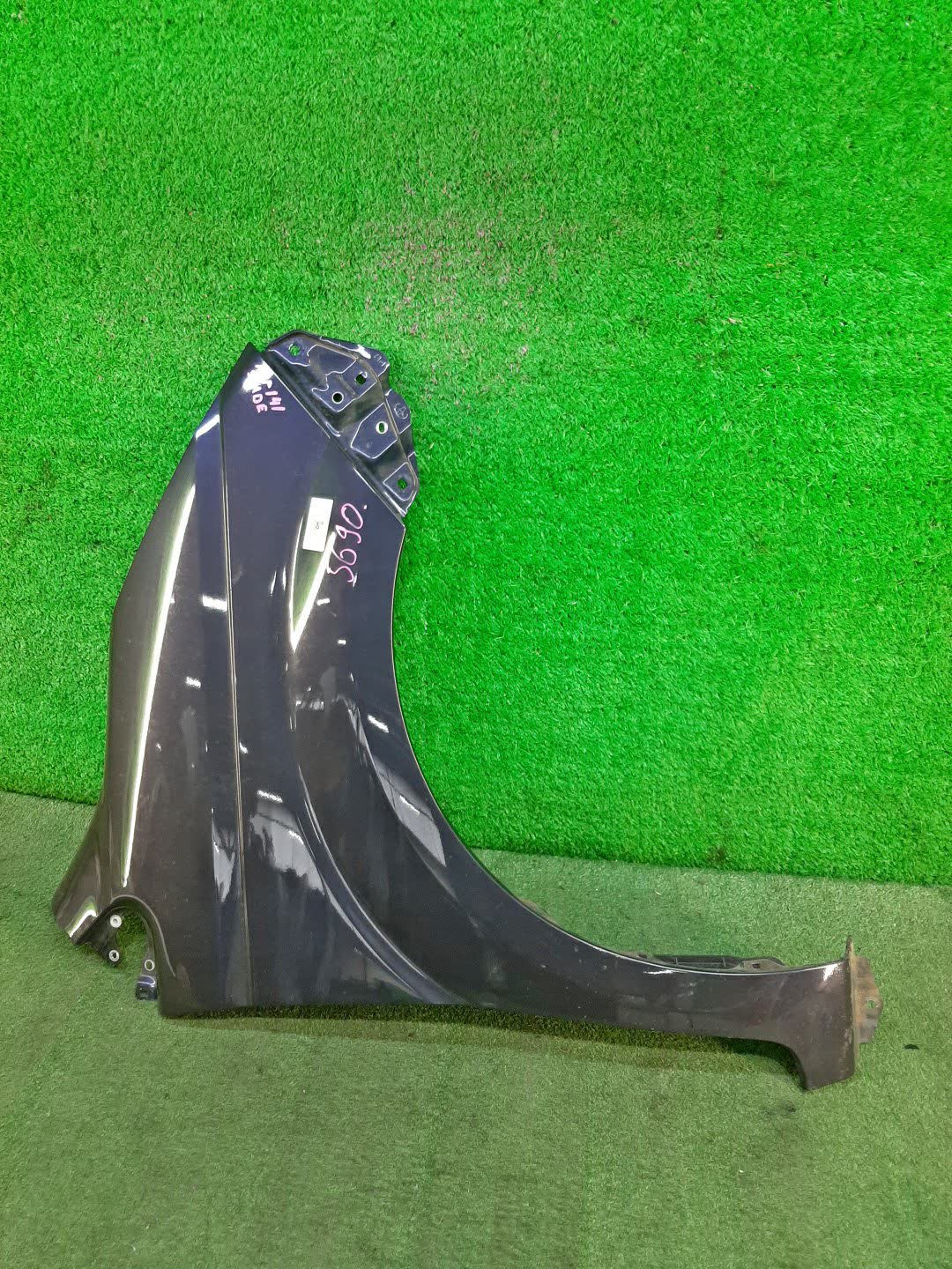 Крыло правое переднее TOYOTA SPADE NCP141, NSP140, NSP141, NCP145 5690 1 ракурс