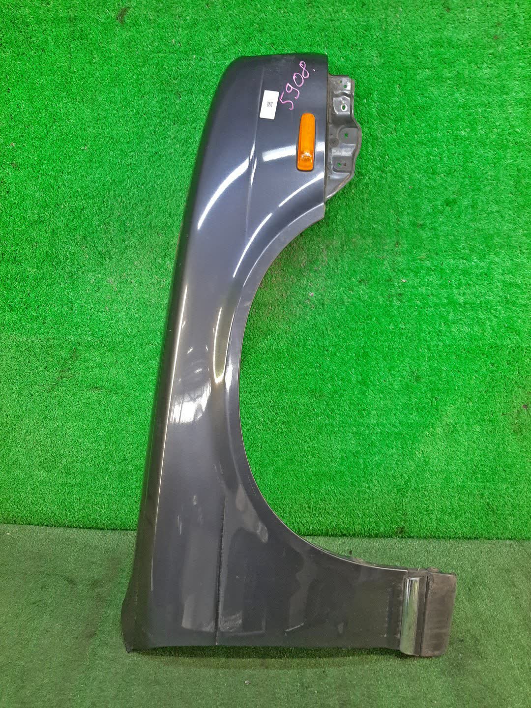 Крыло правое переднее NISSAN CEDRIC Y32 5908 1 ракурс