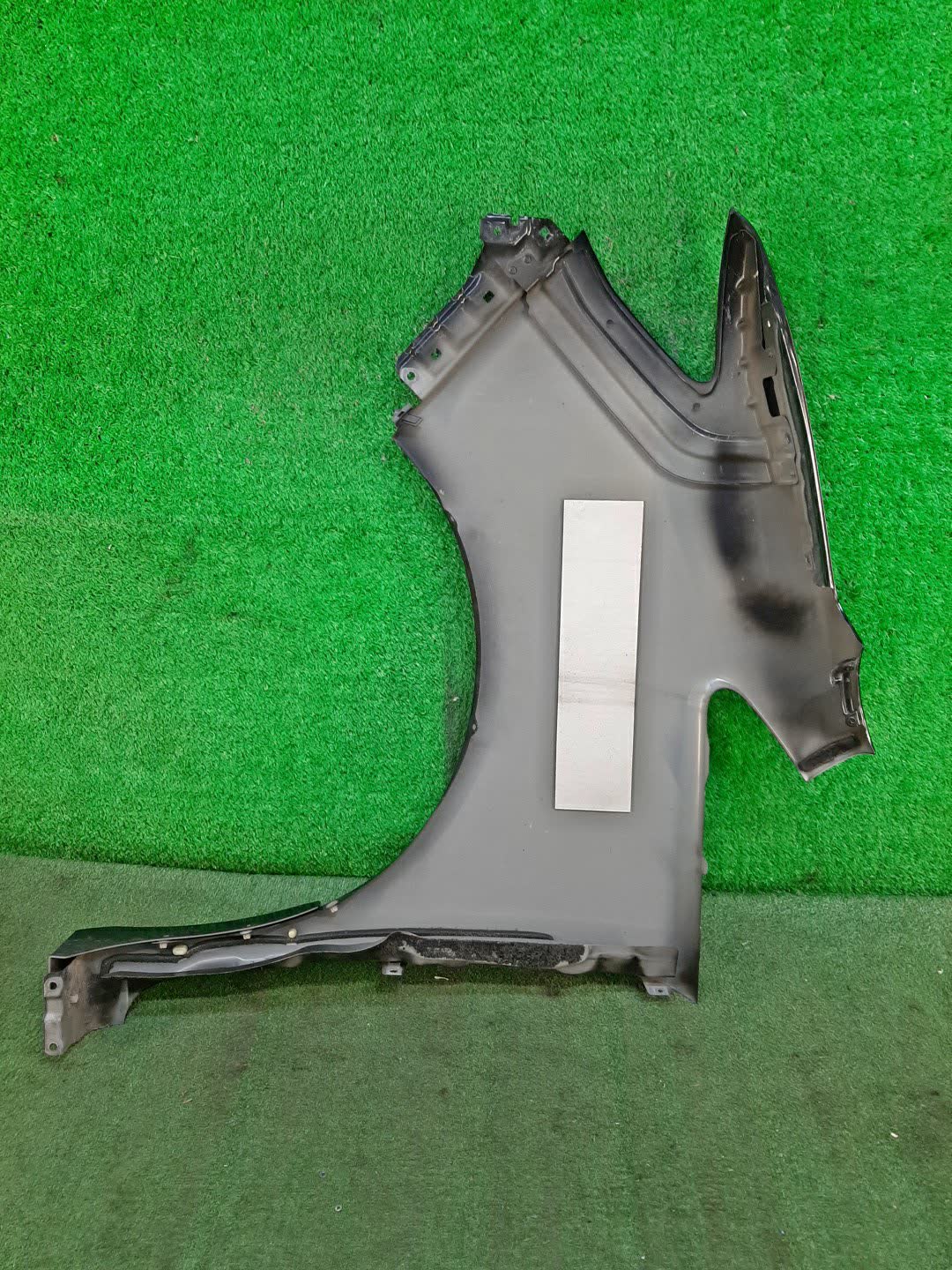 Крыло правое переднее NISSAN SERENA C26 6104 3 ракурс