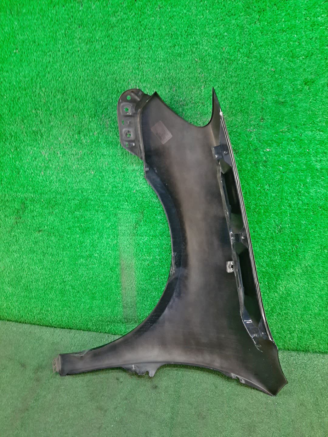 Крыло правое переднее VOLKSWAGEN GOLF 5K1, MK6, AJ5 1K9821022 4 ракурс