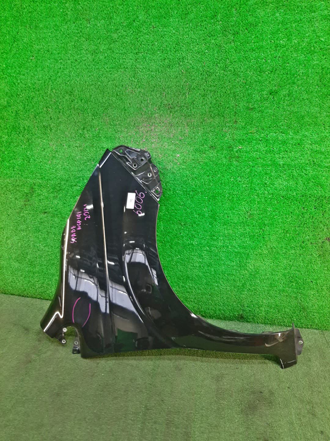 Крыло правое переднее TOYOTA SPADE NCP141, NSP140, NSP141, NCP145 6006 1 ракурс