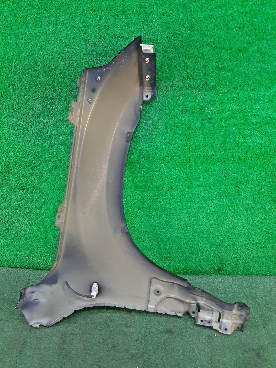 Крыло левое переднее SUZUKI ESCUDO TA74W, TD94W, TD54W 6655 3 ракурс