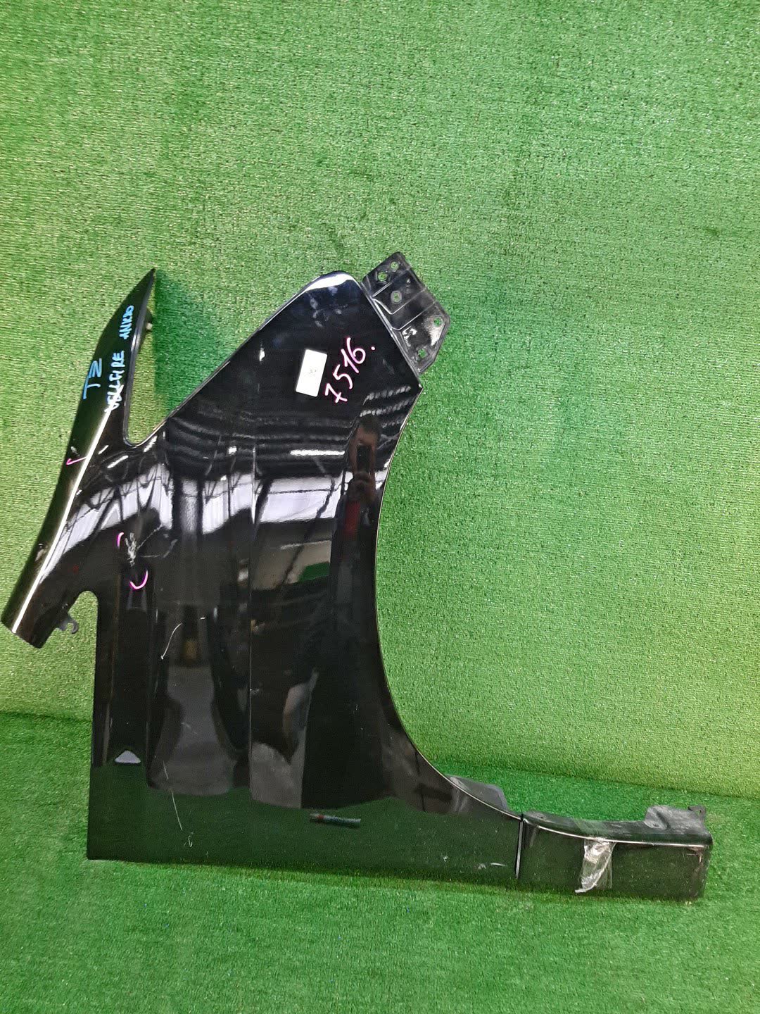Крыло правое переднее TOYOTA VELLFIRE ANH25W, GGH25W, GGH20W, ANH20W 7516 1 ракурс