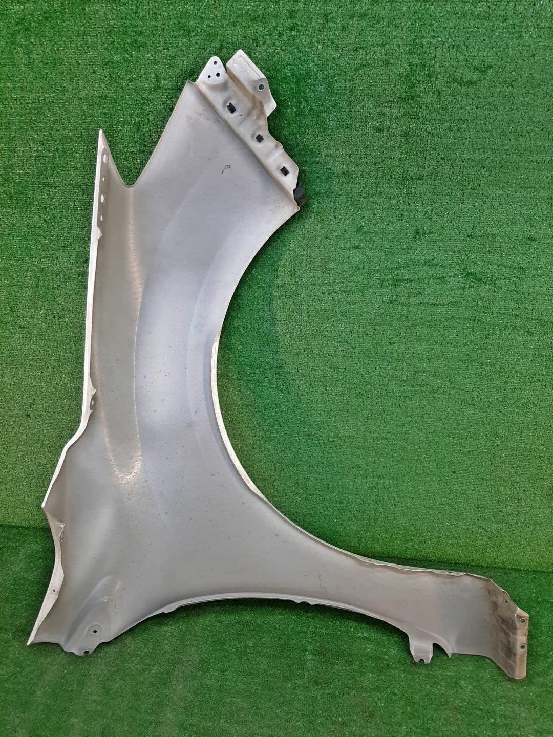 Крыло левое переднее SUBARU IMPREZA GP2, GP3, GP6, GJ2, GJ3, GJ6, GJ7, GP7 8048 2 ракурс