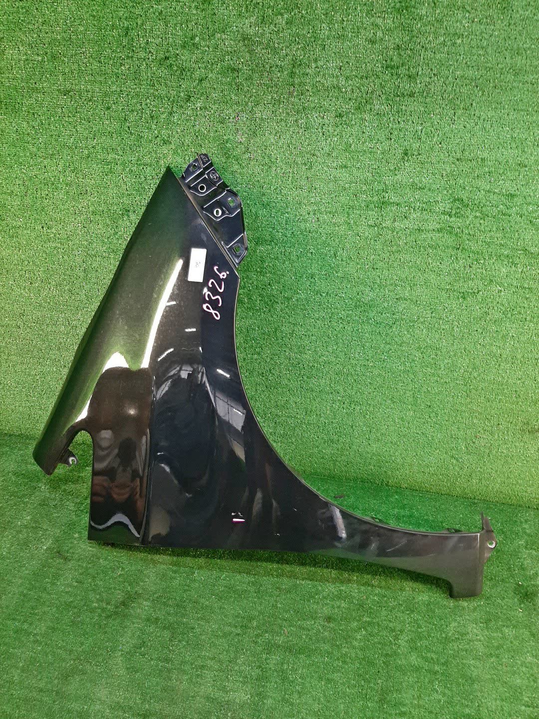 Крыло правое переднее SUBARU TREZIA NCP120, NCP125, NSP120 8326 1 ракурс