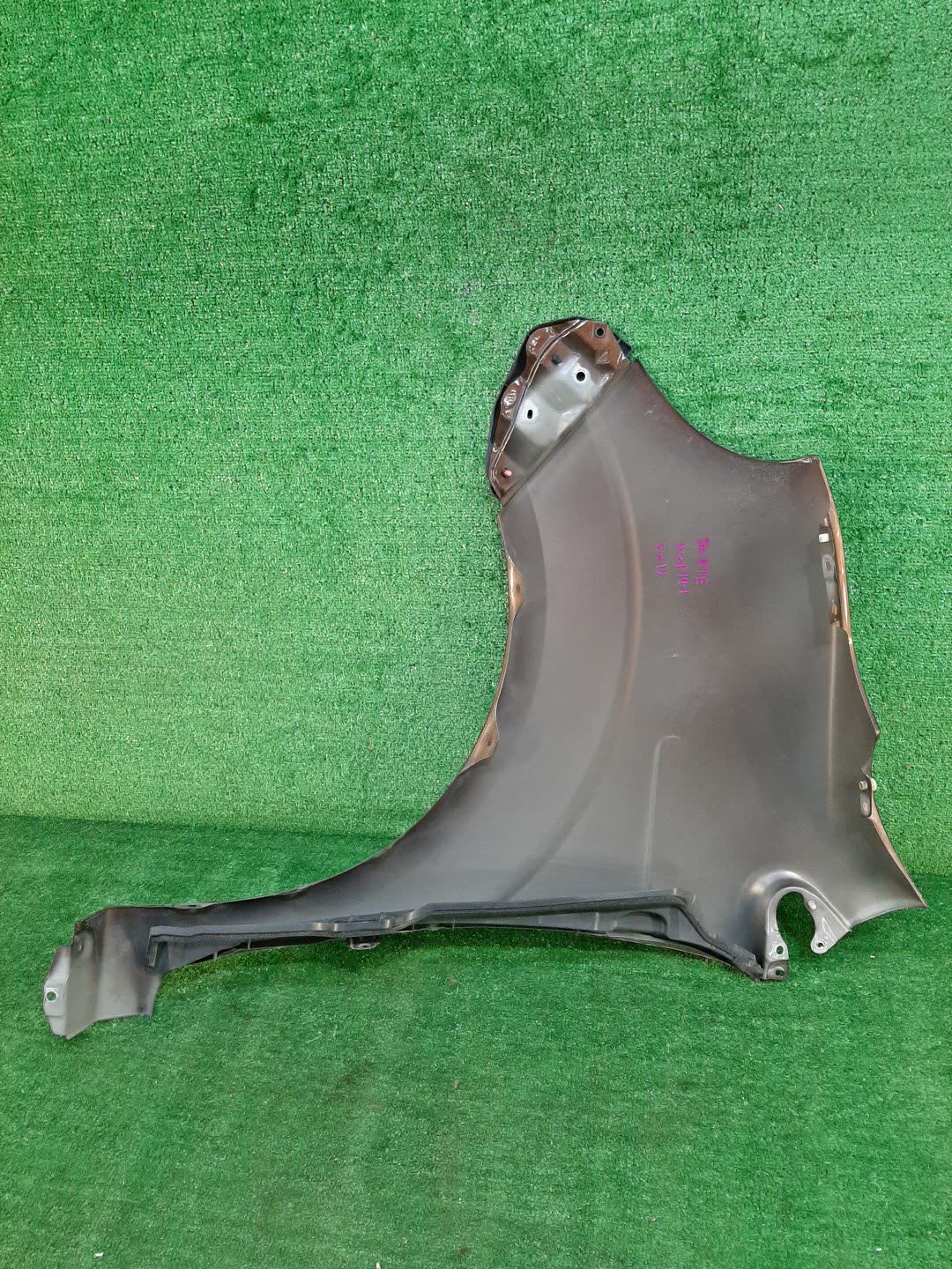 Крыло правое переднее TOYOTA PORTE NCP141, NSP140, NSP141, NCP145 8411 3 ракурс