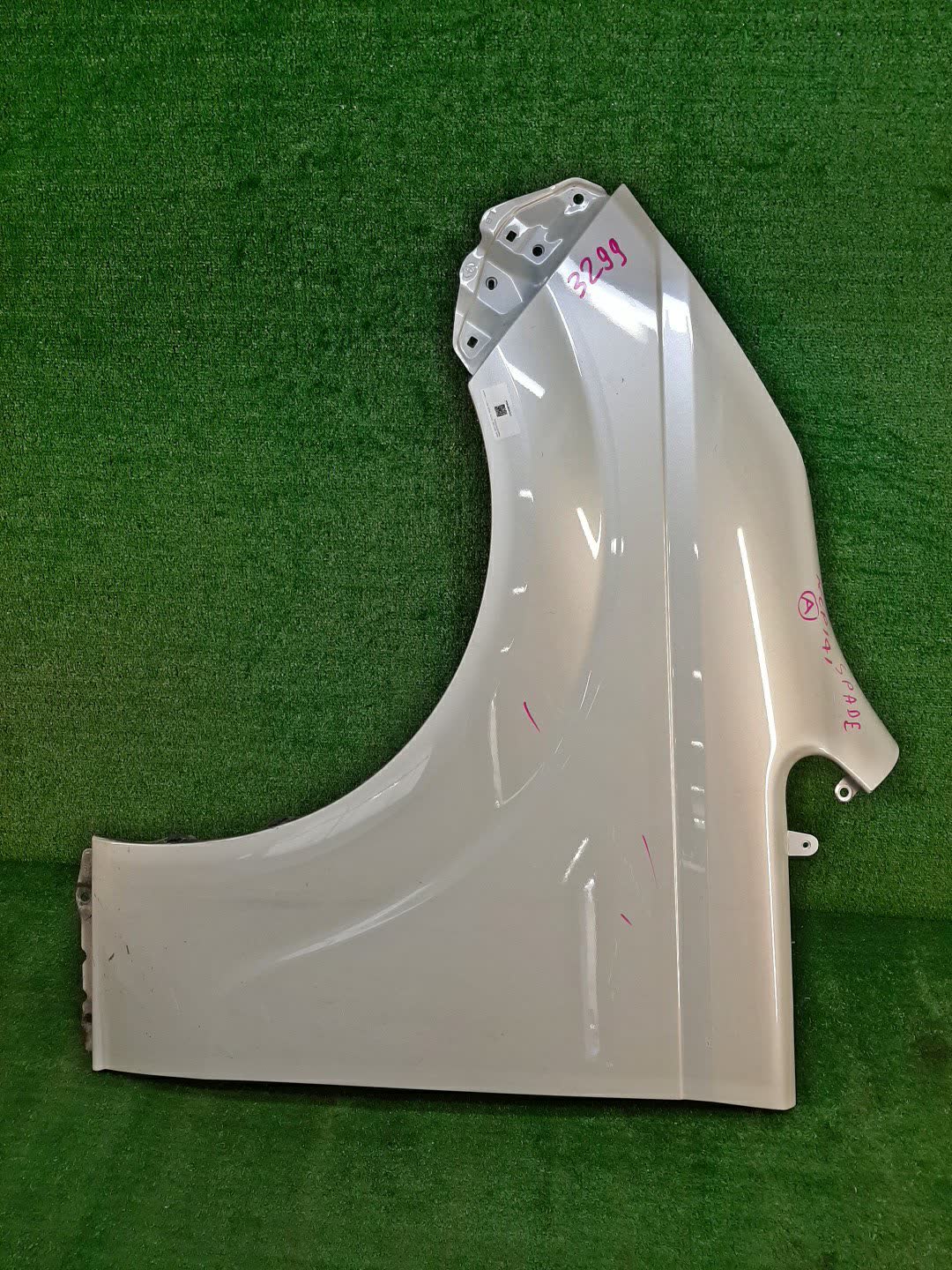 Крыло левое переднее TOYOTA SPADE NCP141, NSP140, NSP141, NCP145 3299 1 ракурс