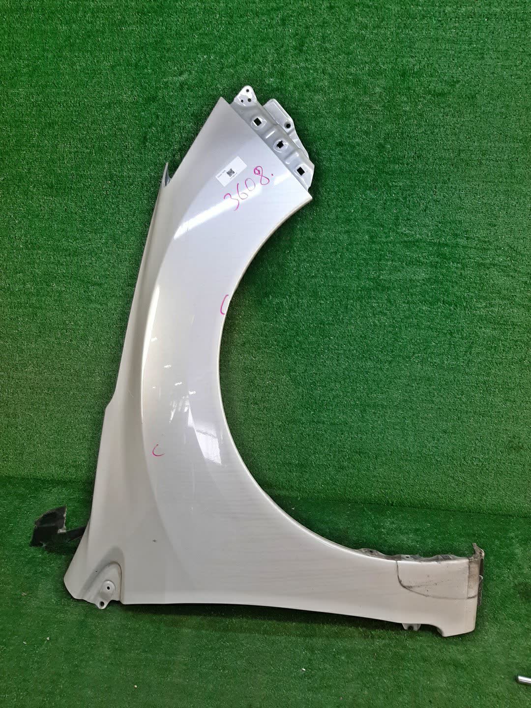 Крыло правое переднее SUBARU IMPREZA GP2, GP3, GP6, GJ2, GJ3, GJ6, GJ7, GP7 3608 1 ракурс
