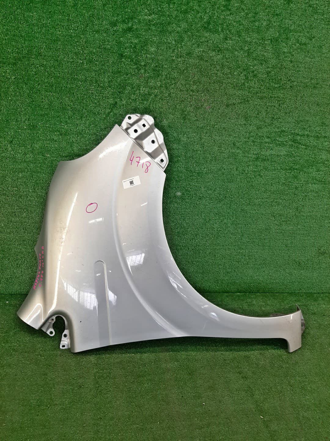 Крыло правое переднее TOYOTA PORTE NCP141, NSP140, NSP141, NCP145 4718 1 ракурс