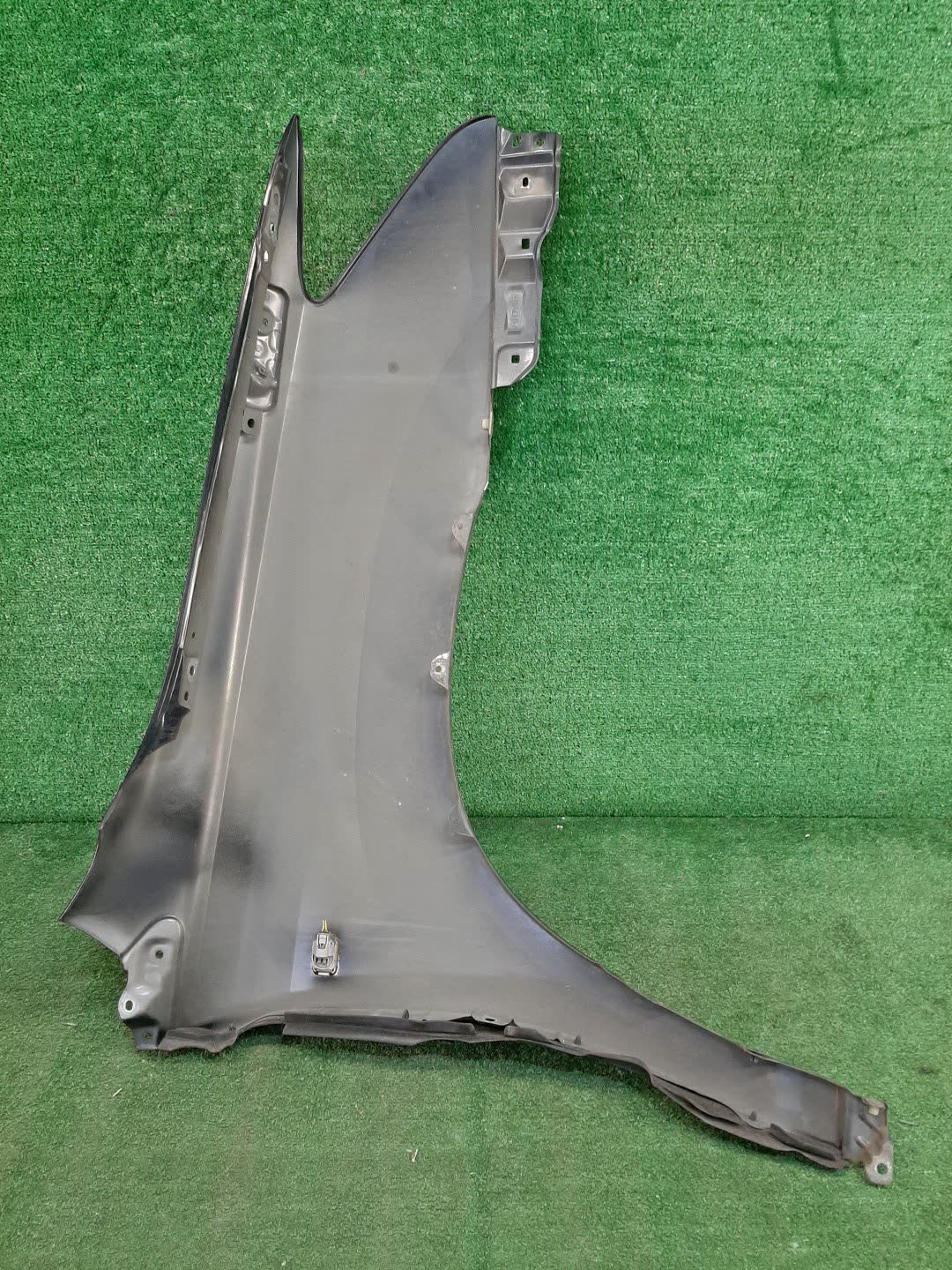 Крыло левое переднее TOYOTA HARRIER GSU36W, MCU35W, ACU30W, MCU30W, MCU36W, GSU30W, MCU31W, GSU31W, GSU35W, ACU35W, MHU38W 5062 4 ракурс