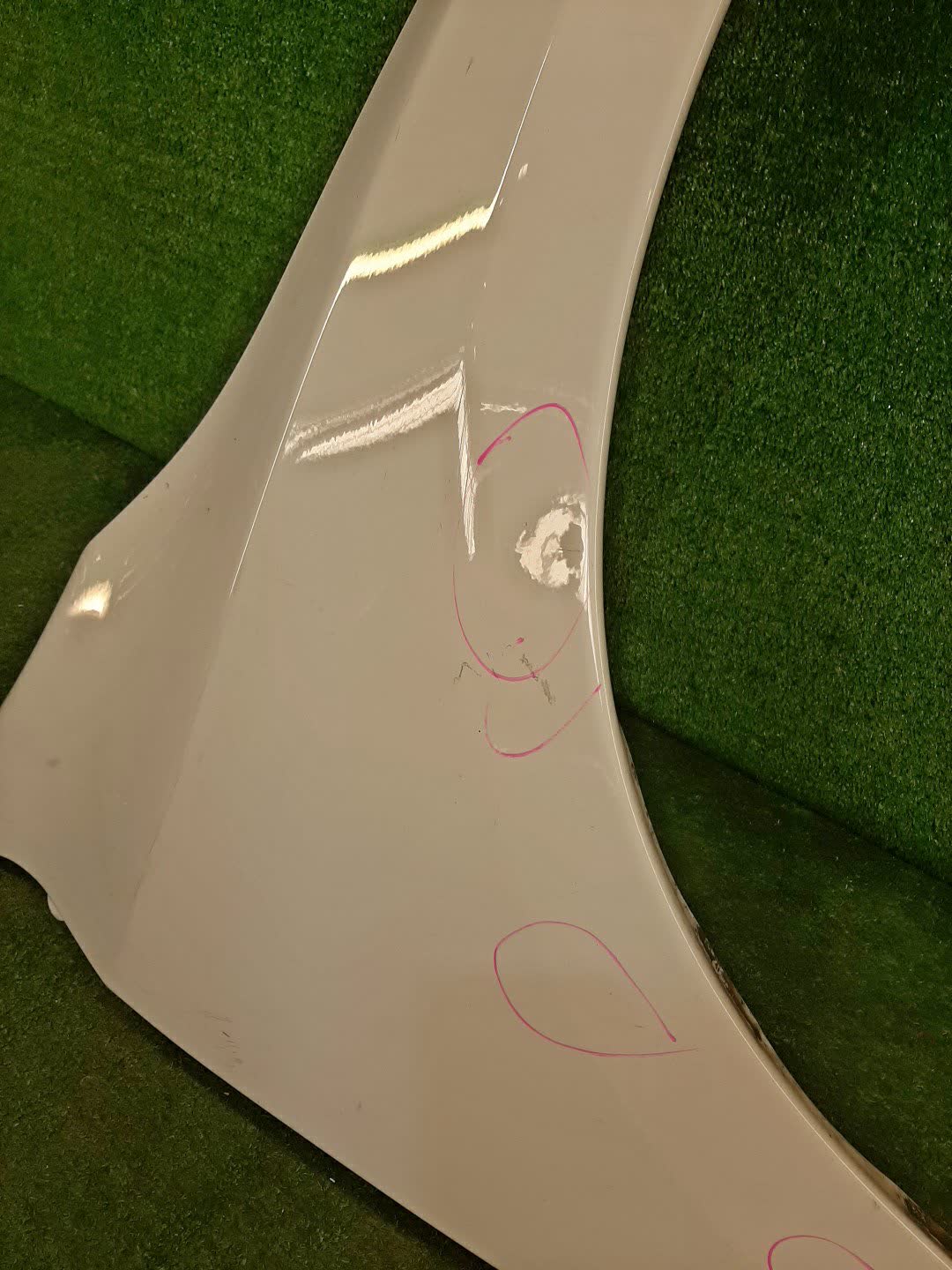Крыло правое переднее VOLVO V60, S60 FW45, FW47, FW, FW52, FW48, FW90, FS44, FS47, FS40, FS45, FS70, FS, Y20, FS48, FS84, FS90 5284 3 ракурс Крыло правое переднее VOLVO V60, S60 FW45, FW47, FW, FW52, FW48, FW90, FS44, FS47, FS40, FS45, FS70, FS, Y20, FS48, FS84, FS90 5284 3 ракурс