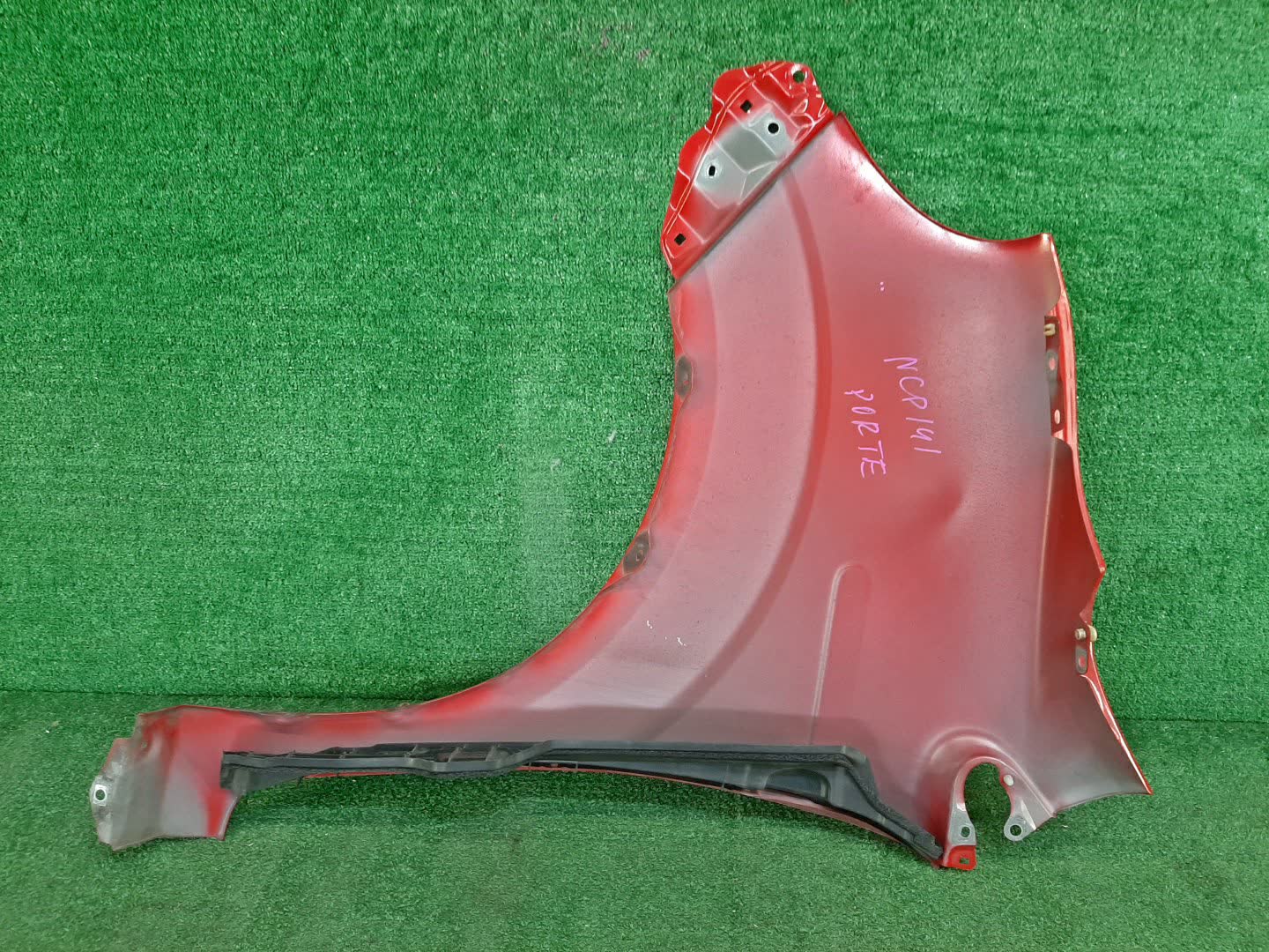Крыло правое переднее TOYOTA PORTE NCP141, NSP140, NSP141, NCP145 5285 3 ракурс