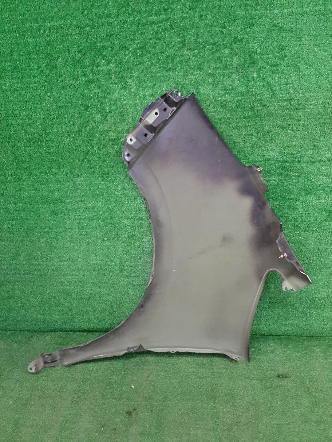Крыло правое переднее TOYOTA NOAH, ESQUIRE ZWR80G, ZRR85W, ZRR80W, ZWR80W, ZRR80G, ZRR85G 90000 3 ракурс