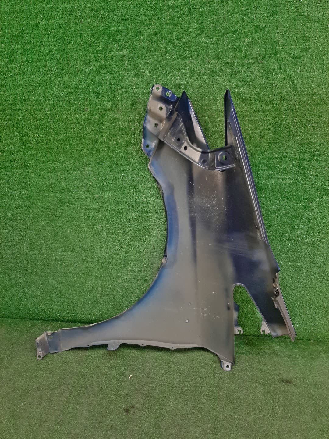 Крыло правое переднее TOYOTA PRIUS ZVW30 90055 4 ракурс