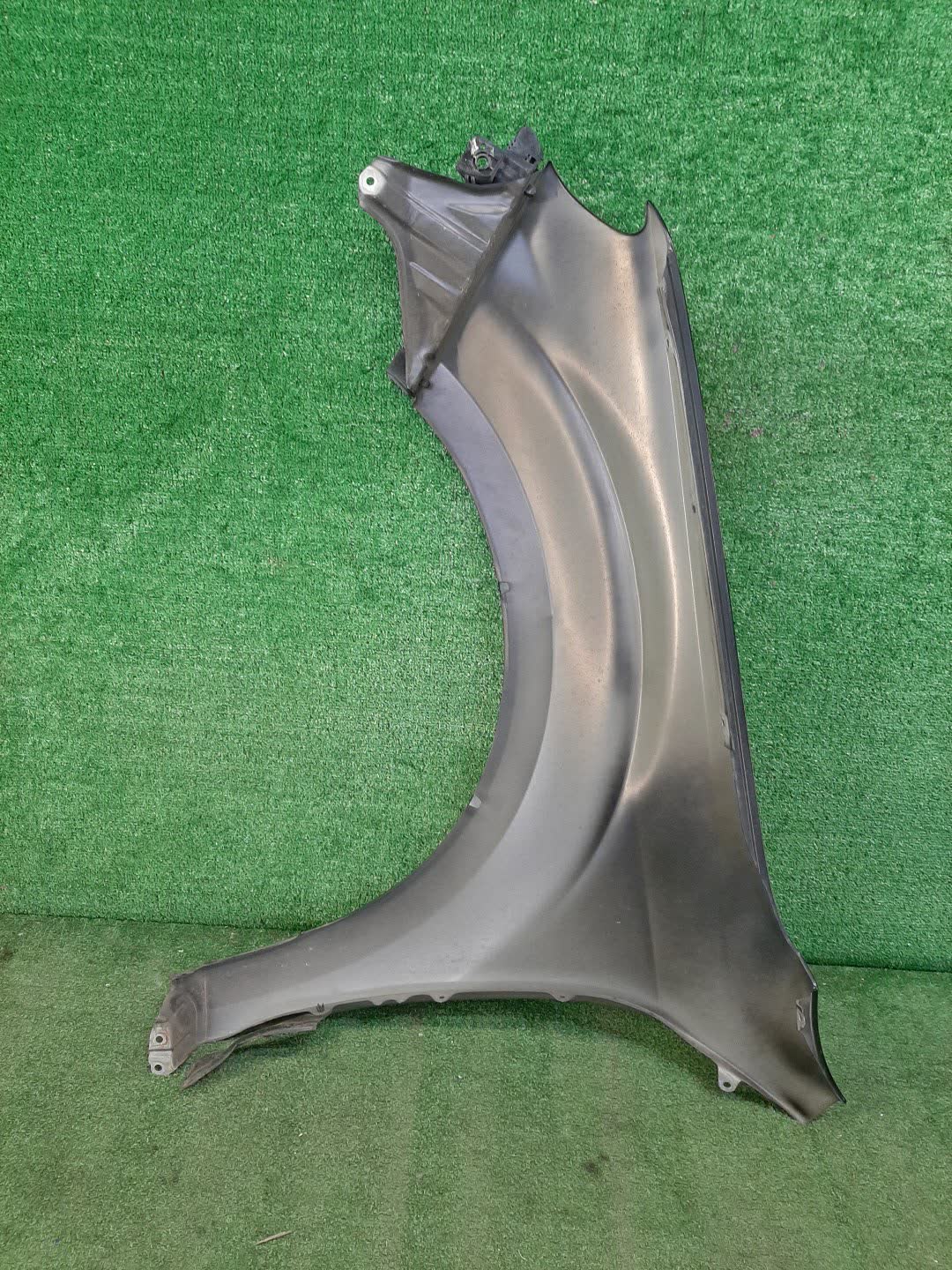 Крыло правое переднее SUBARU FORESTER SHJ, SH5, SH9 90237 4 ракурс