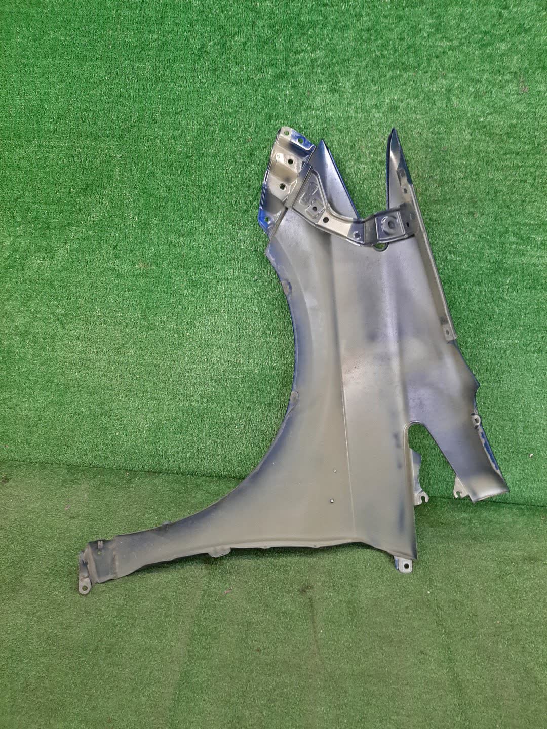Крыло правое переднее TOYOTA PRIUS ZVW30 90369 4 ракурс