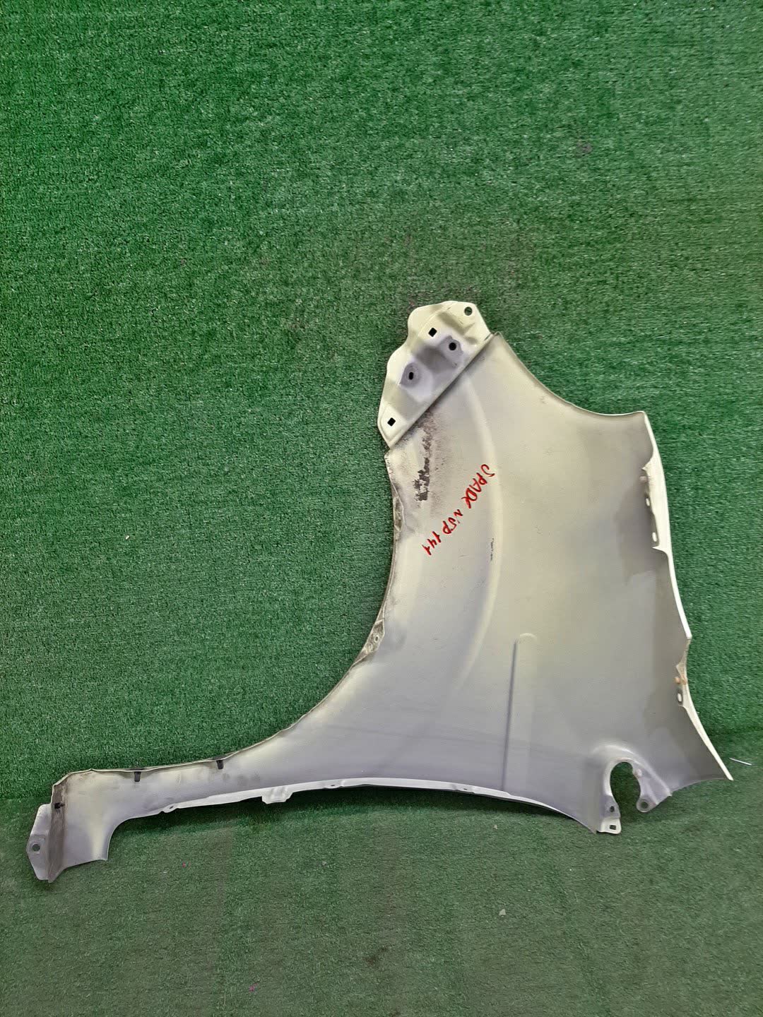Крыло правое переднее TOYOTA PORTE NCP141, NSP140, NSP141, NCP145 90392 3 ракурс