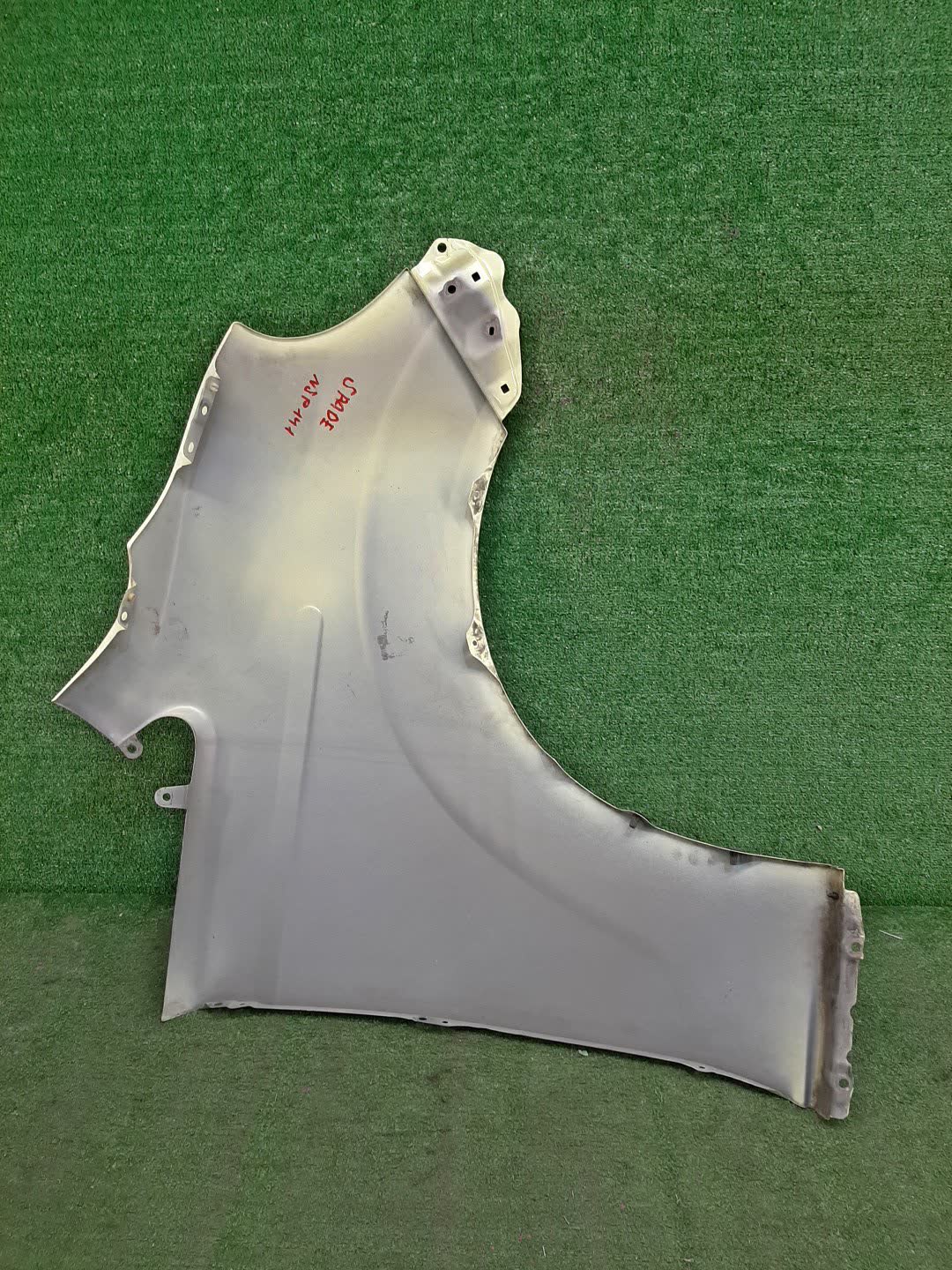 Крыло левое переднее TOYOTA PORTE NCP141, NSP140, NSP141, NCP145 90436 3 ракурс