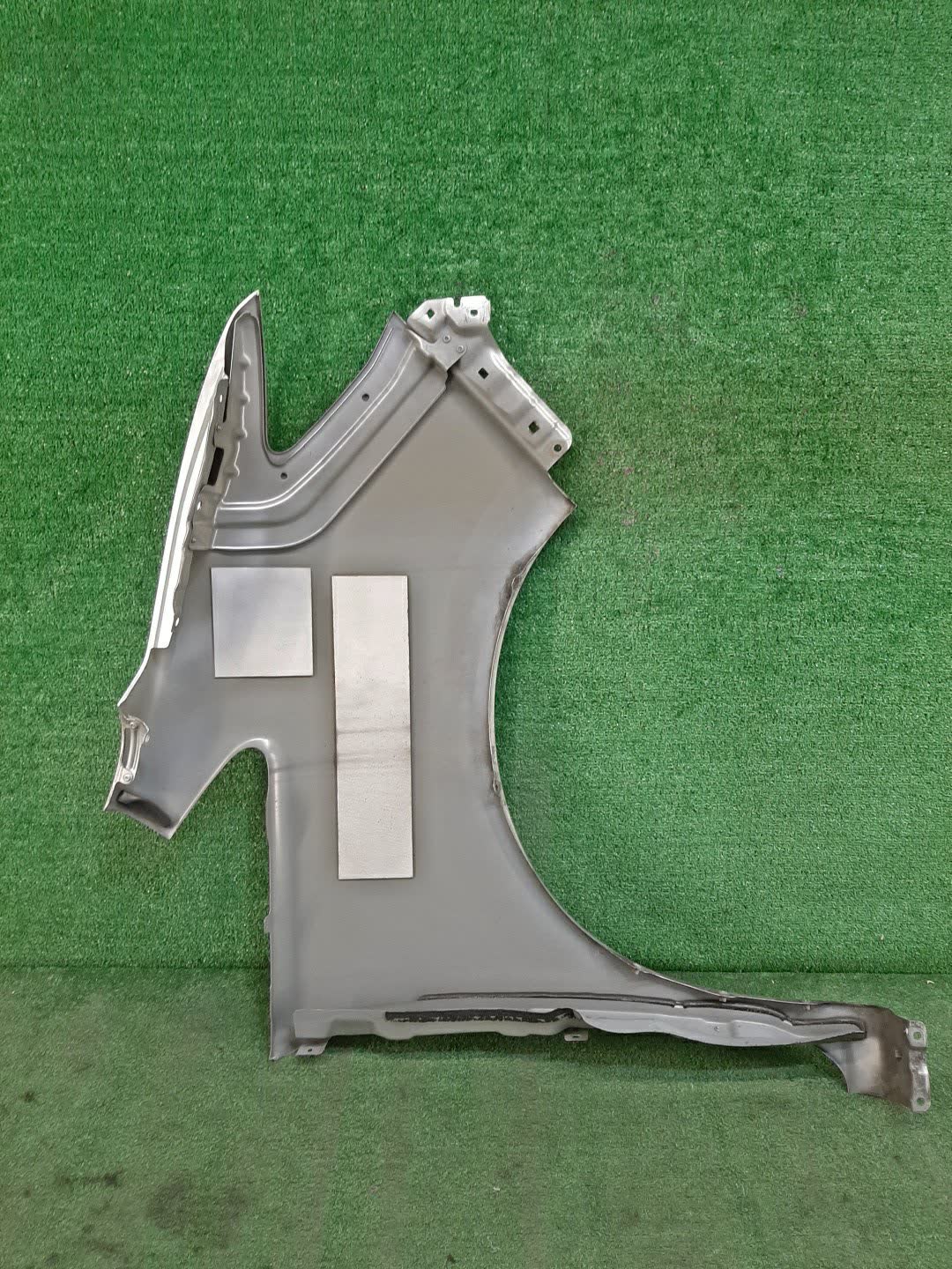 Крыло левое переднее NISSAN SERENA C26 90805 2 ракурс