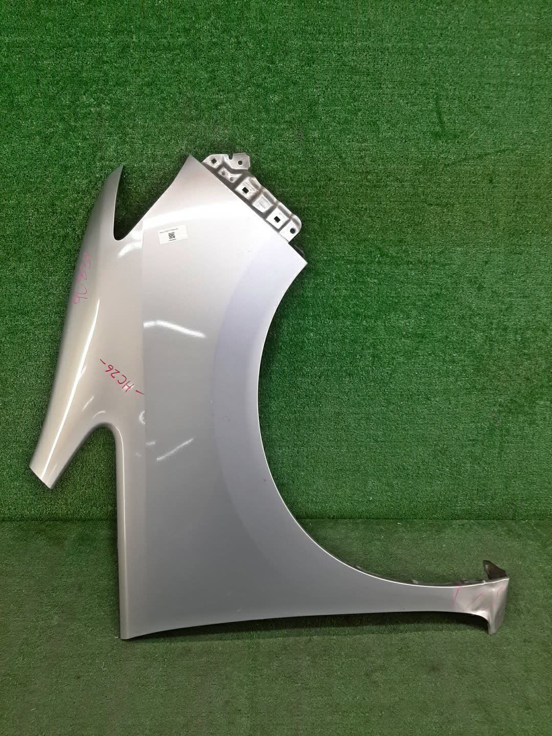 Крыло правое переднее NISSAN SERENA C26 90837 1 ракурс Крыло правое переднее NISSAN SERENA C26 90837 1 ракурс