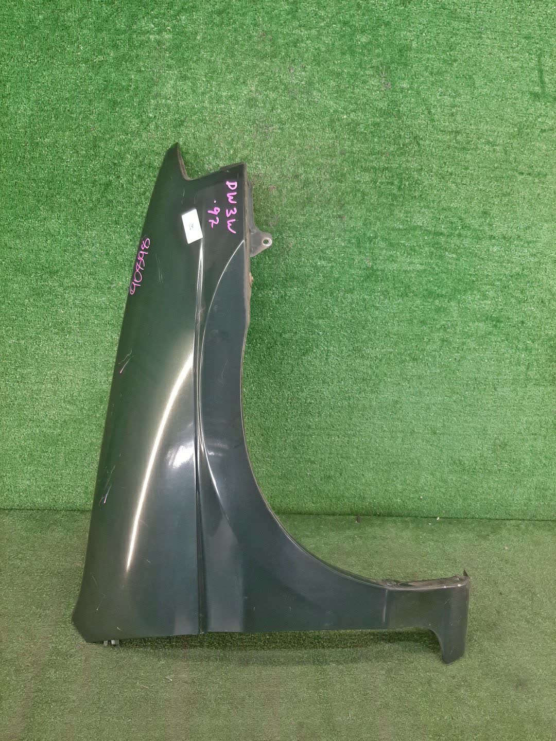 Крыло правое переднее MAZDA DEMIO DW3W, DW5W 90898 1 ракурс