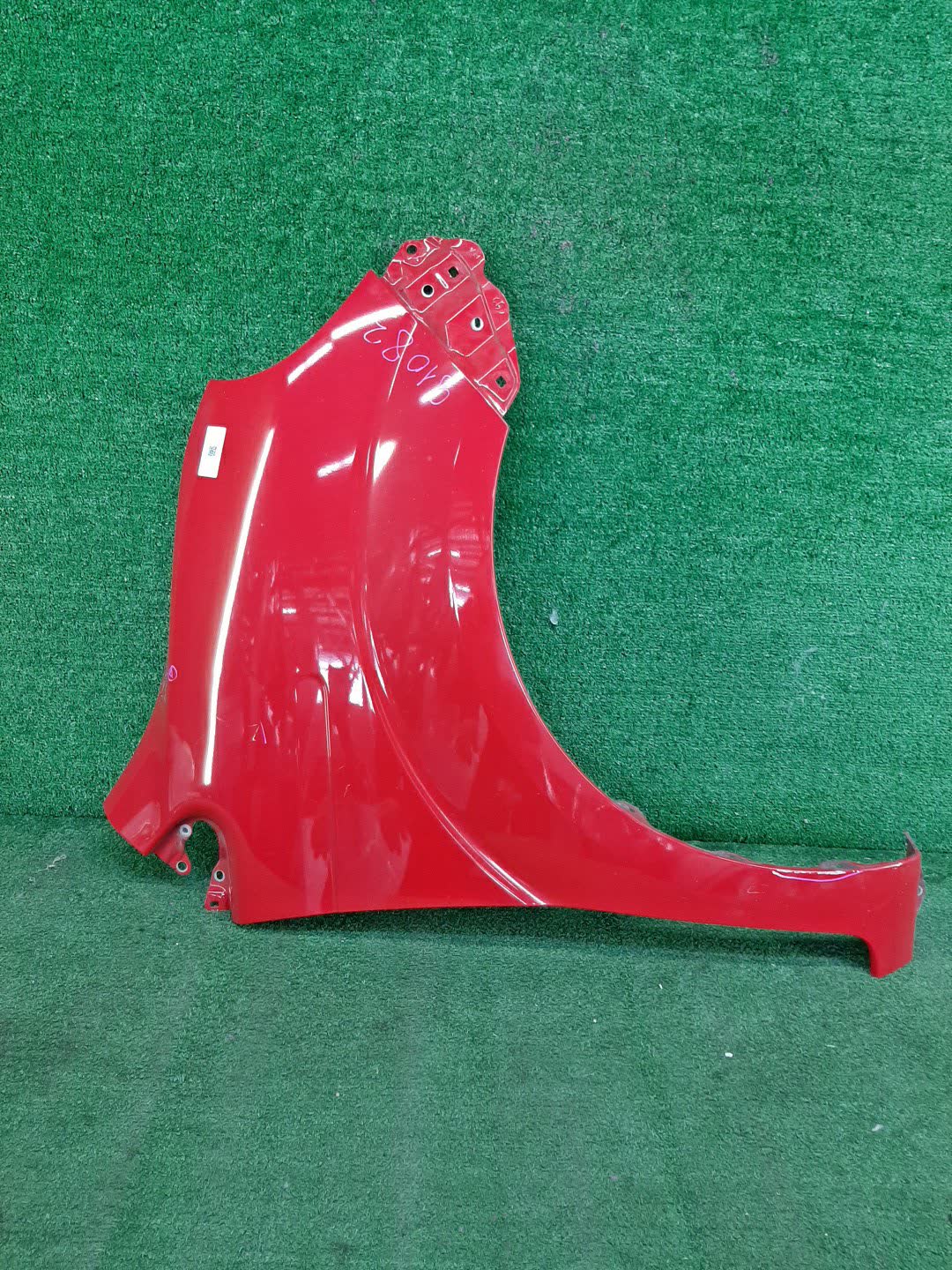 Крыло правое переднее TOYOTA PORTE NCP141, NSP140, NSP141, NCP145 91083 1 ракурс