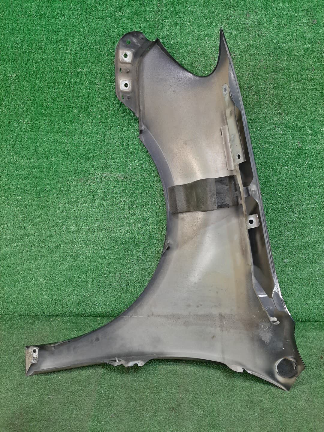 Крыло правое переднее VOLKSWAGEN GOLF 5K1, MK6, AJ5 1K9821022 2 ракурс