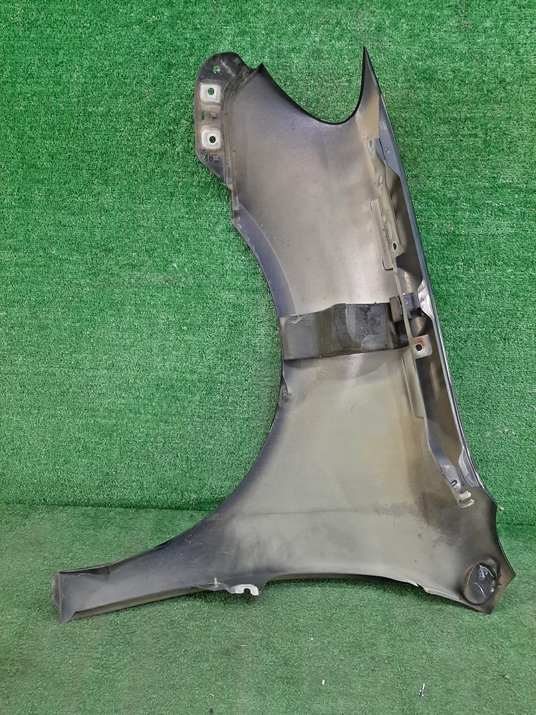 Крыло правое переднее VOLKSWAGEN GOLF 5K1, MK6, AJ5 1K9821022 2 ракурс