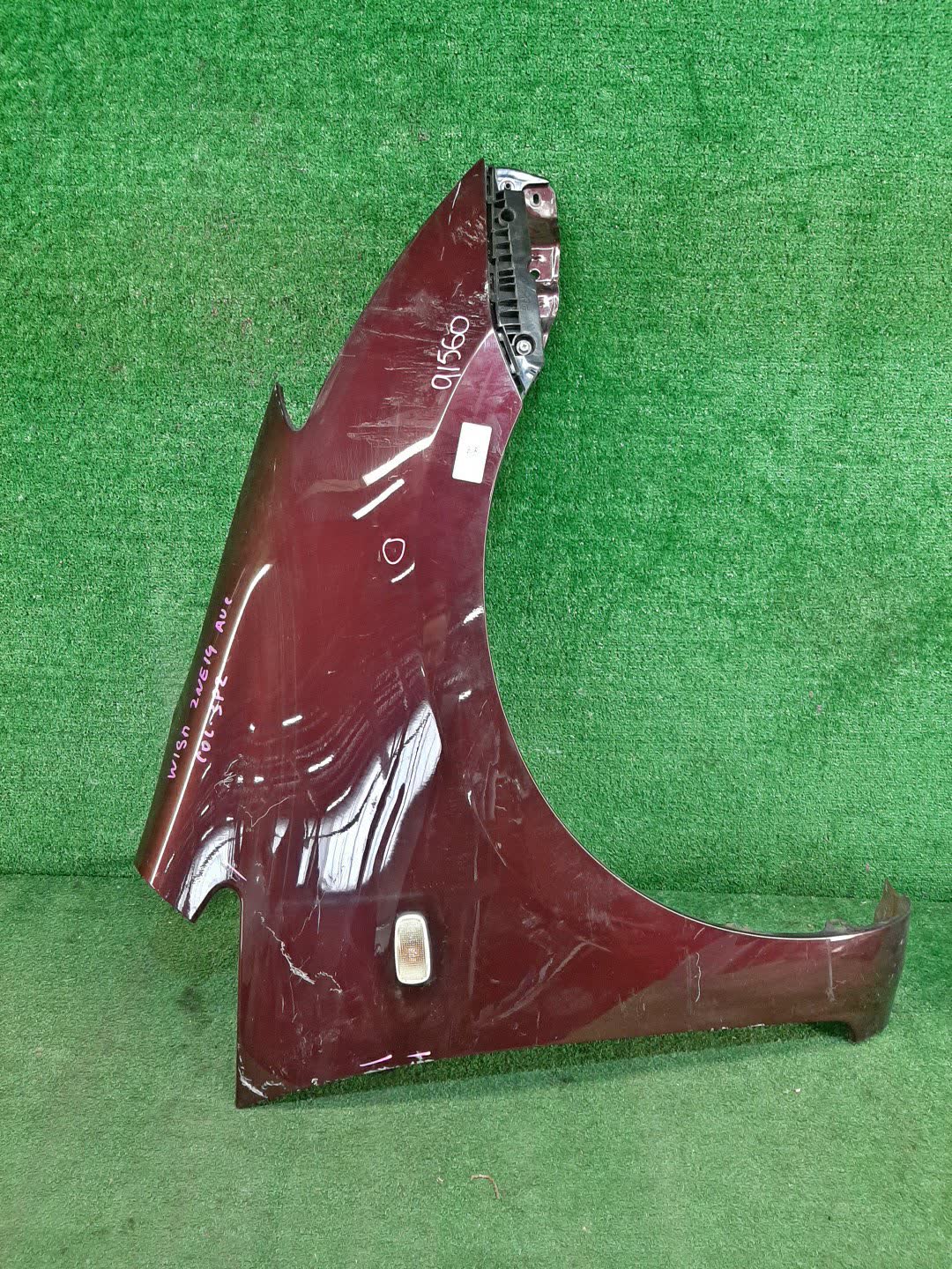 Крыло правое переднее TOYOTA WISH ANE10G, ZNE10G, ANE11W, ZNE14G 91560 1 ракурс