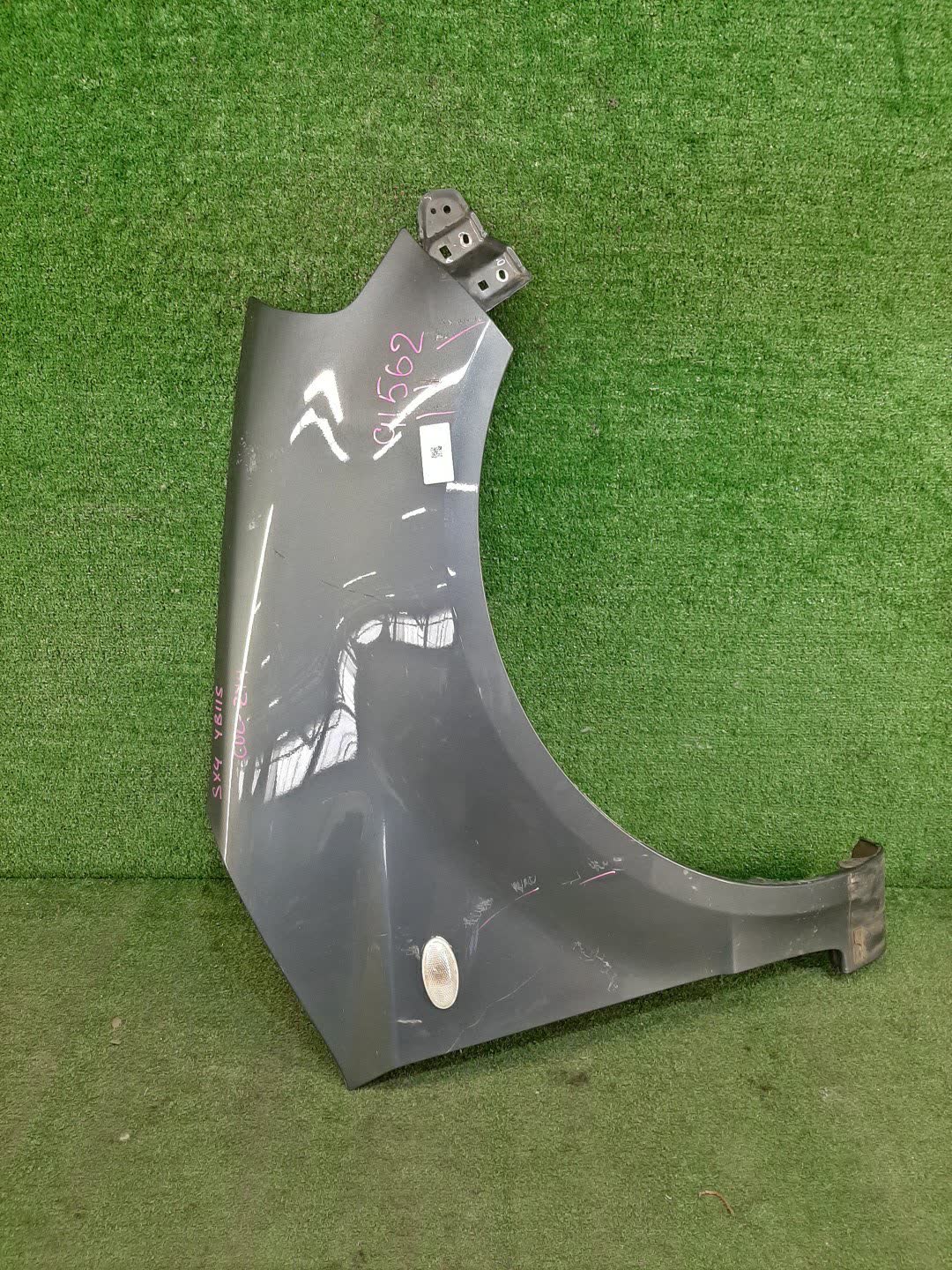 Крыло правое переднее SUZUKI SX4 YB11S 91562 1 ракурс