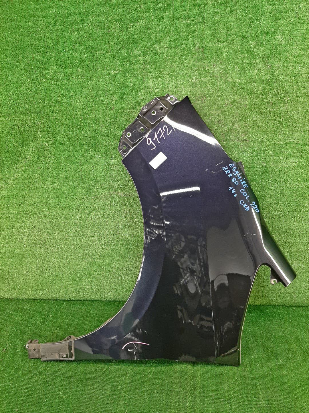 Крыло левое переднее TOYOTA NOAH, ESQUIRE ZWR80G, ZRR85W, ZRR80W, ZWR80W, ZRR80G, ZRR85G 91721 1 ракурс