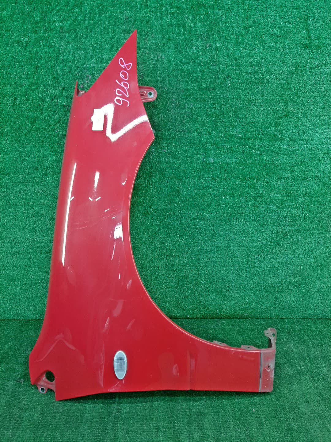 Крыло правое переднее MITSUBISHI LANCER CEDIA, LANCER CS2A, CS5W, CS5A, CS3W, CS9W, CS9A, CS1A, CS2W, CS2V, CS3A, CS6A 92608 1 ракурс
