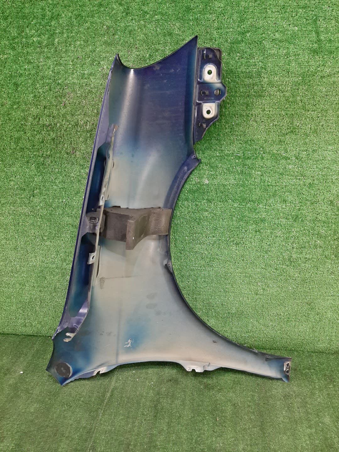 Крыло левое переднее VOLKSWAGEN GOLF, JETTA MK5, 1K5, 1K1, A5, 1K2 92791 4 ракурс