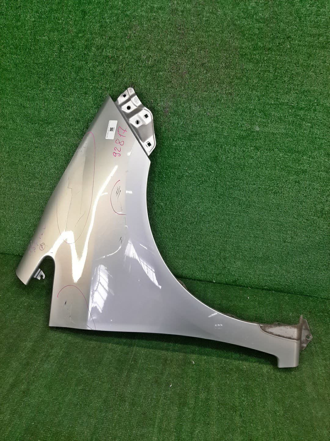 Крыло правое переднее SUBARU TREZIA NCP120, NCP125, NSP120 92817 1 ракурс