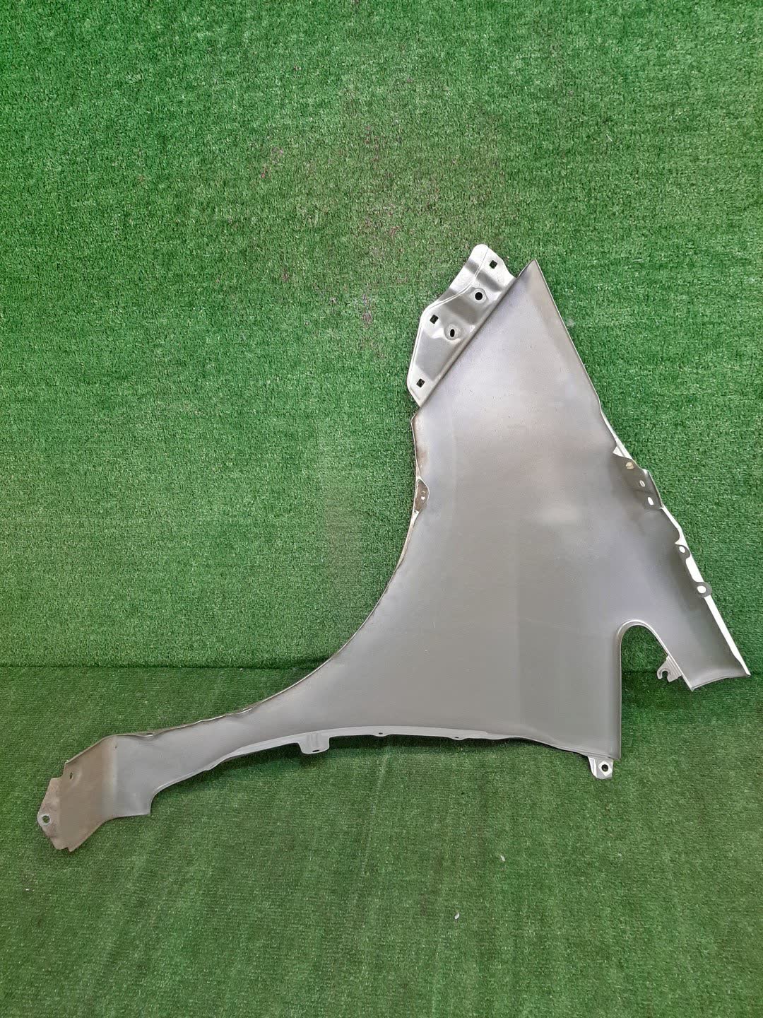 Крыло правое переднее SUBARU TREZIA NCP120, NCP125, NSP120 92817 5 ракурс