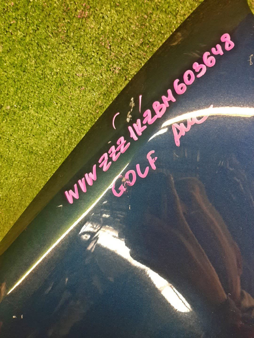 Крыло правое переднее VOLKSWAGEN GOLF 5K1, MK6, AJ5 1K9821022 3 ракурс