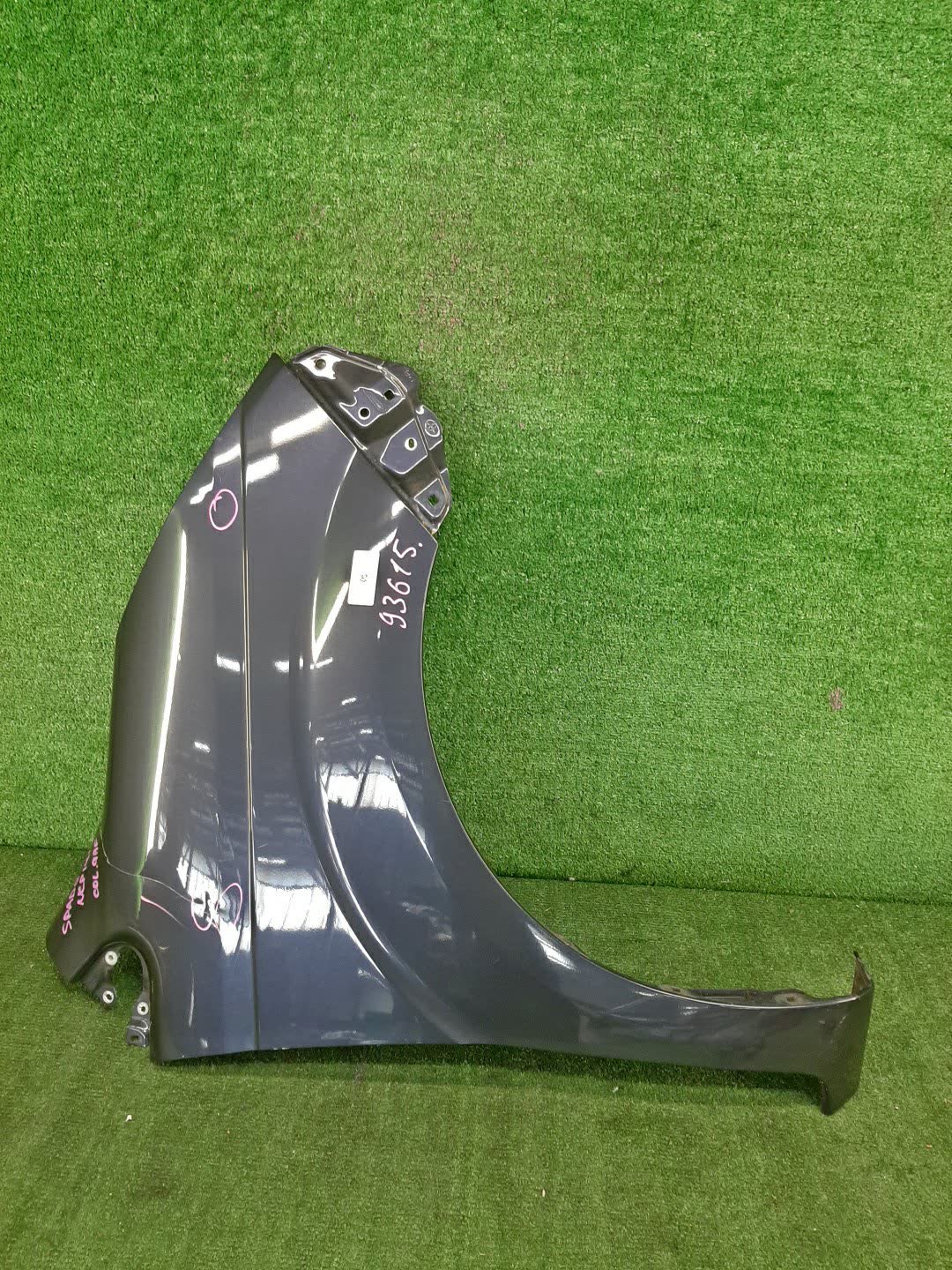 Крыло правое переднее TOYOTA SPADE NCP141, NSP140, NSP141, NCP145 93615 1 ракурс