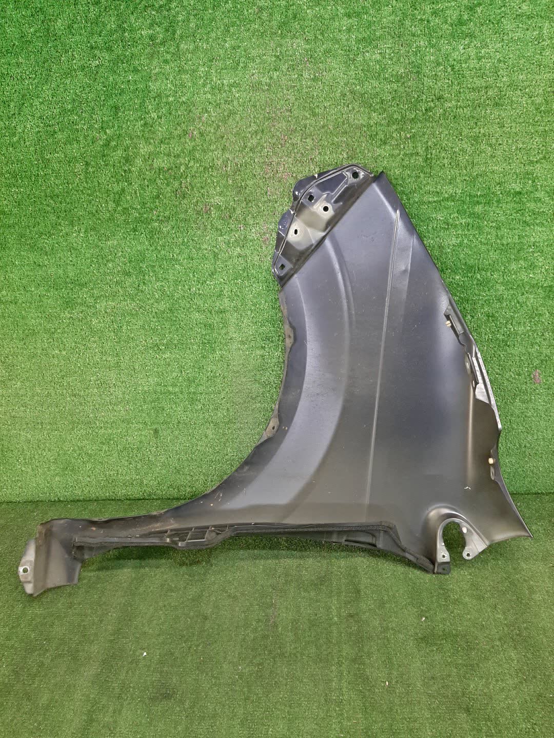 Крыло правое переднее TOYOTA SPADE NCP141, NSP140, NSP141, NCP145 93615 5 ракурс