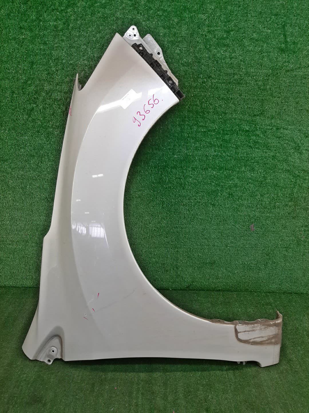 Крыло правое переднее SUBARU IMPREZA GP2, GP3, GP6, GJ2, GJ3, GJ6, GJ7, GP7 93656 1 ракурс