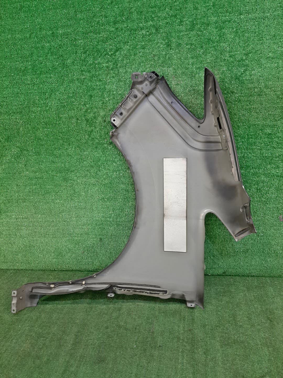 Крыло правое переднее NISSAN SERENA HC26 94039 3 ракурс