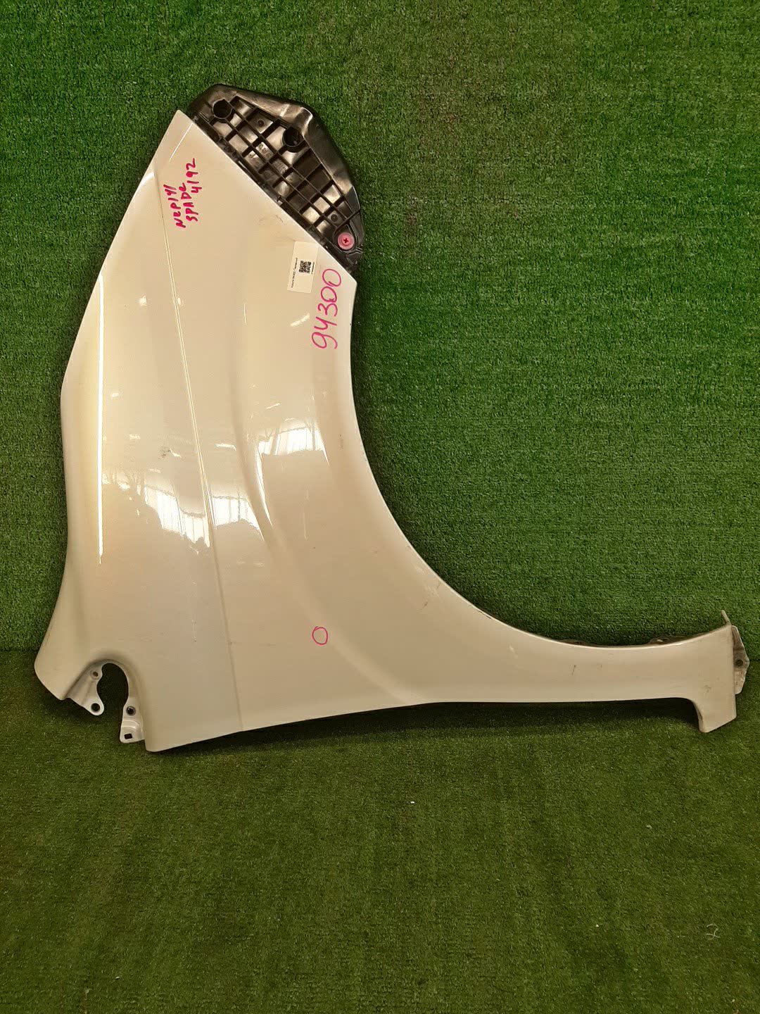Крыло правое переднее TOYOTA SPADE NCP141, NSP140, NSP141, NCP145 94300 1 ракурс