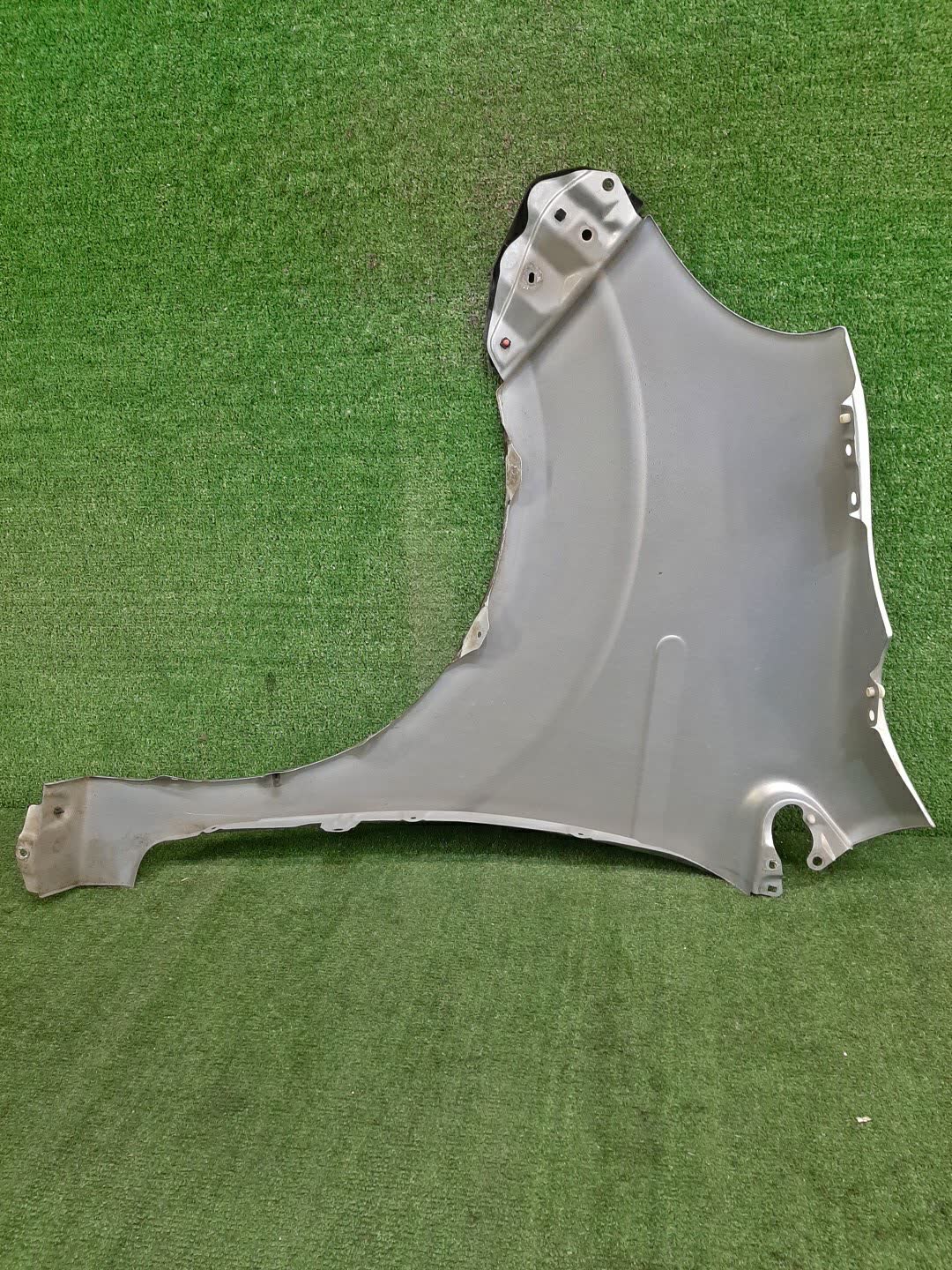 Крыло правое переднее TOYOTA PORTE NCP141, NSP140, NSP141, NCP145 94464 3 ракурс