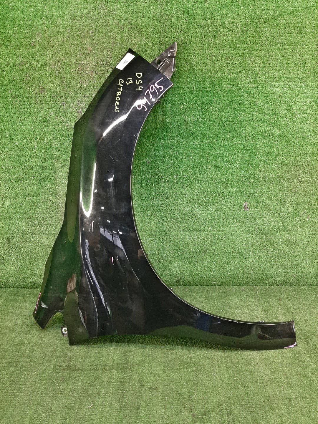 Крыло правое переднее CITROEN DS4 N 94795 1 ракурс