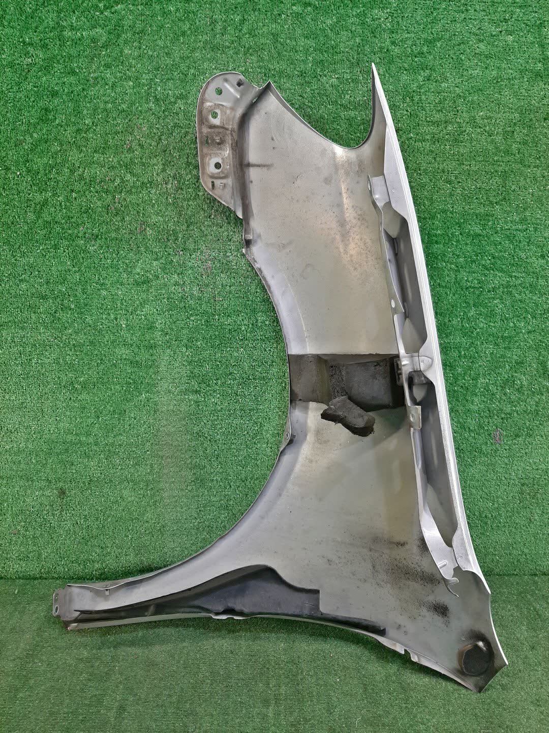 Крыло правое переднее VOLKSWAGEN GOLF 5K1, MK6, AJ5 1K9821022 4 ракурс