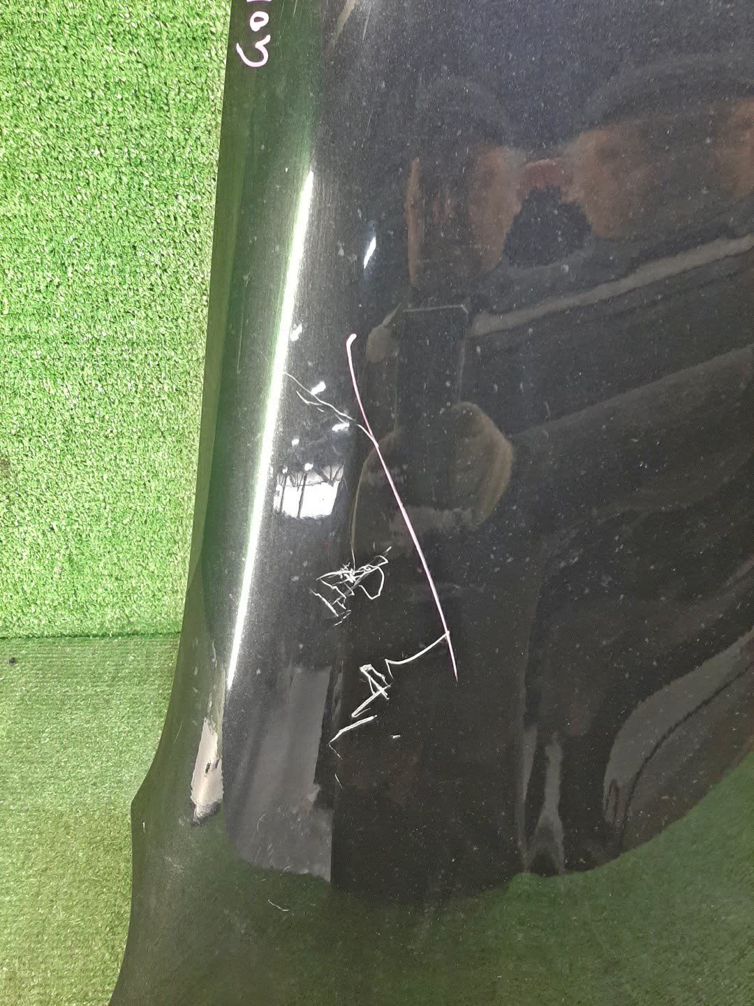 Крыло правое переднее VOLKSWAGEN GOLF 5K1, MK6, AJ5 1K9821022 2 ракурс